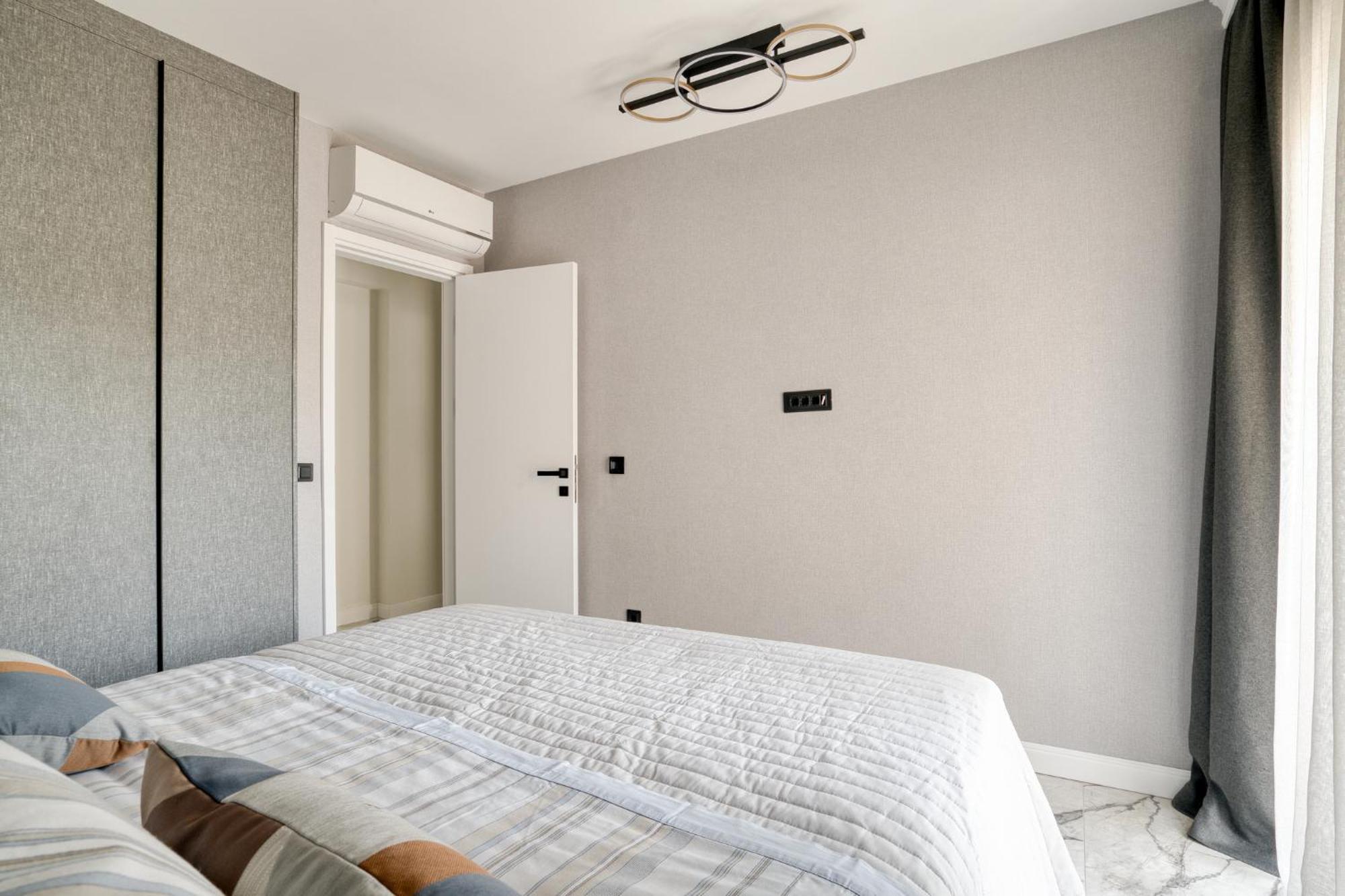 Ap Royal Oak - 2 Bedroom Apartment In بودفا المظهر الخارجي الصورة