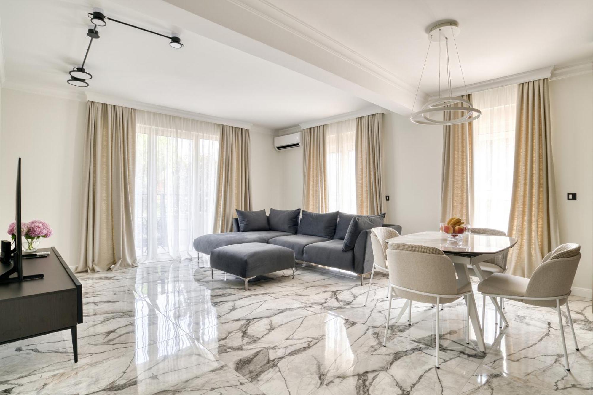 Ap Royal Oak - 2 Bedroom Apartment In بودفا المظهر الخارجي الصورة